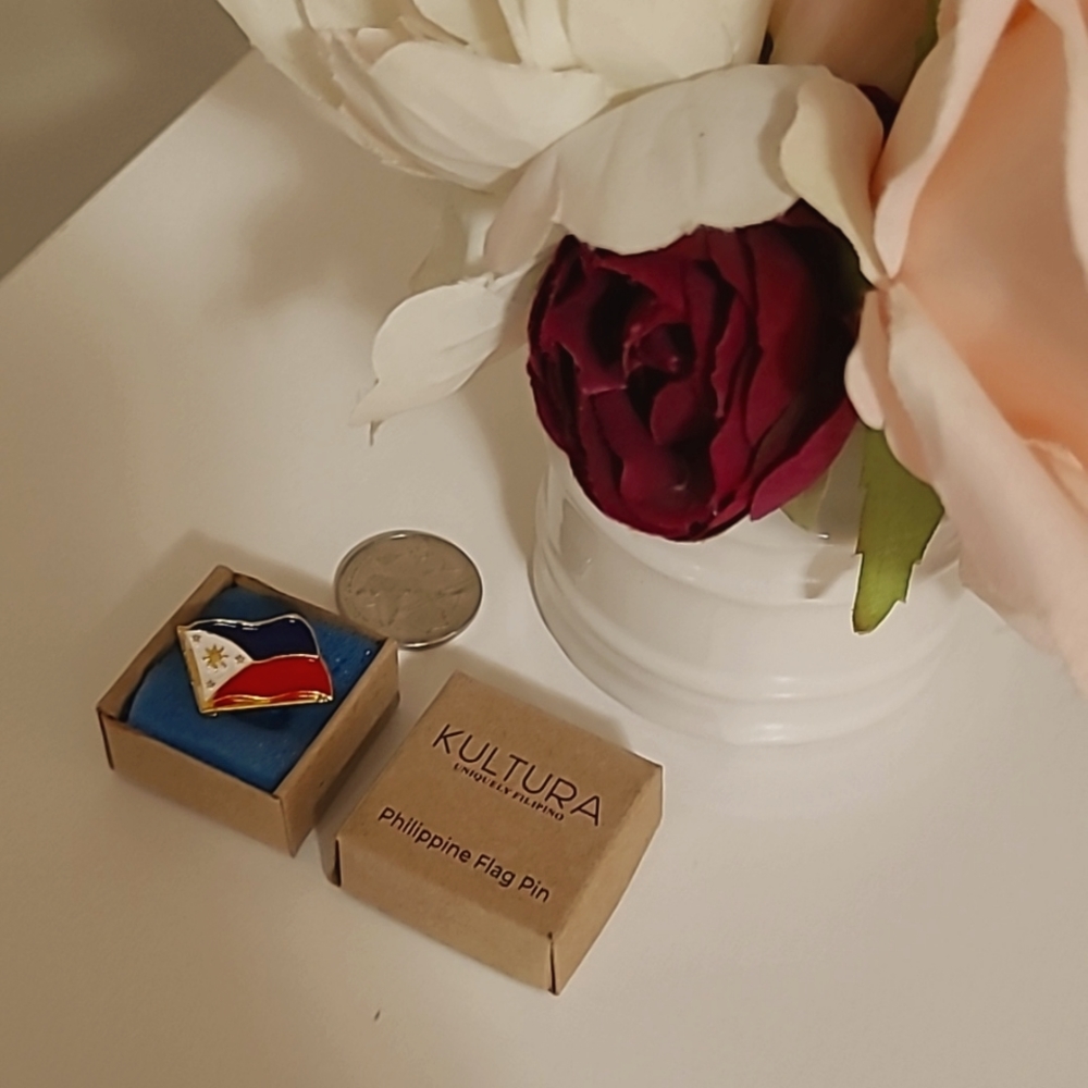 🇵🇭Buy1get1🇵🇭               Philippine Flag Pin
